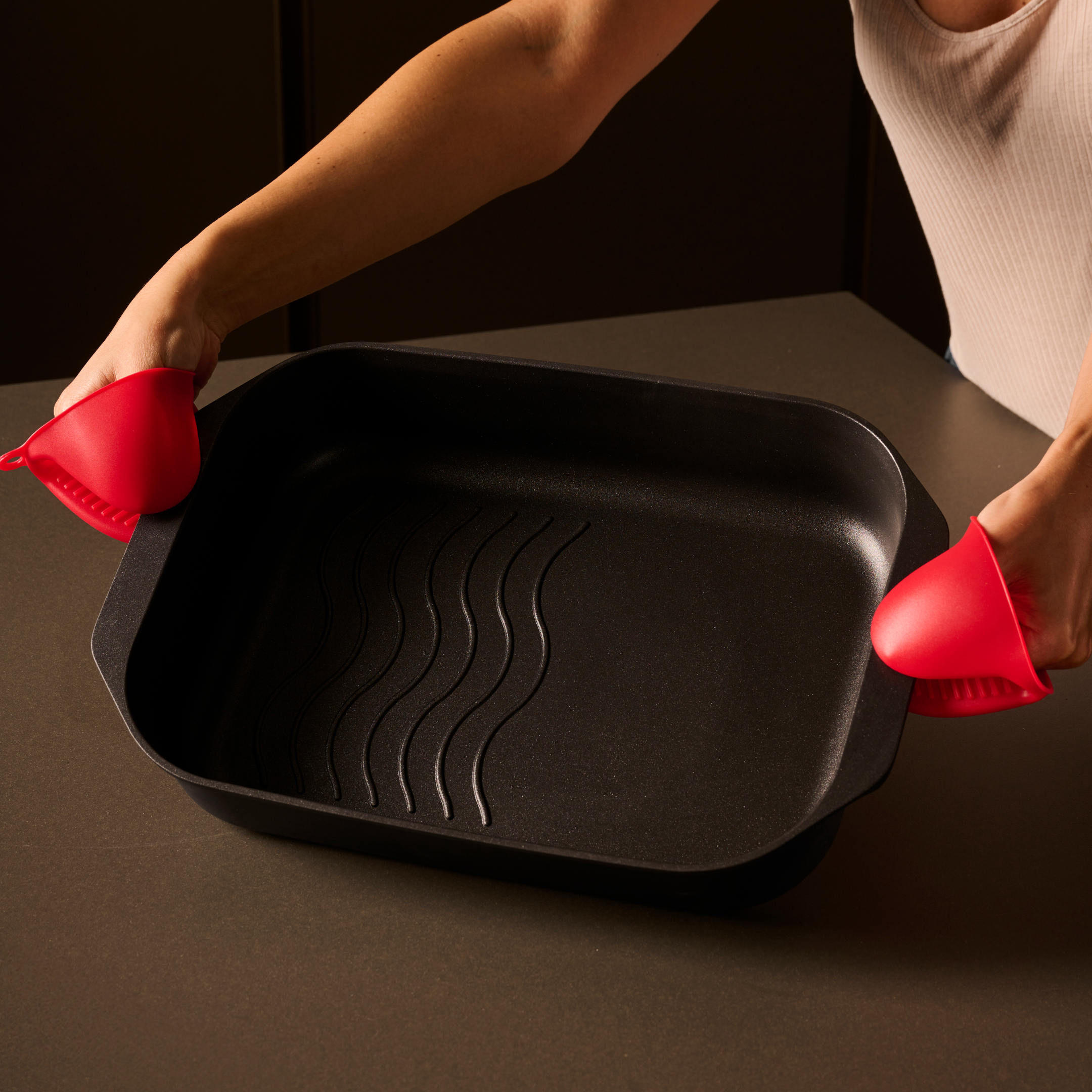 TEGLIA 34X25 CM Pirofila rostiera professionale + coperchio, estremamente Antiaderente in pietra fondo a induzione in acciaio